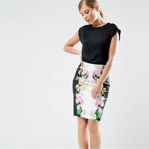 Floral Print Women's Skirt - Black and White